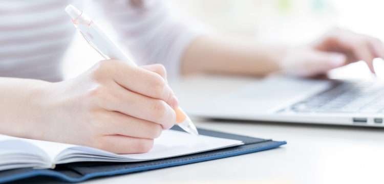 研修サービスの申し込み・新規スタッフ登録はこちら